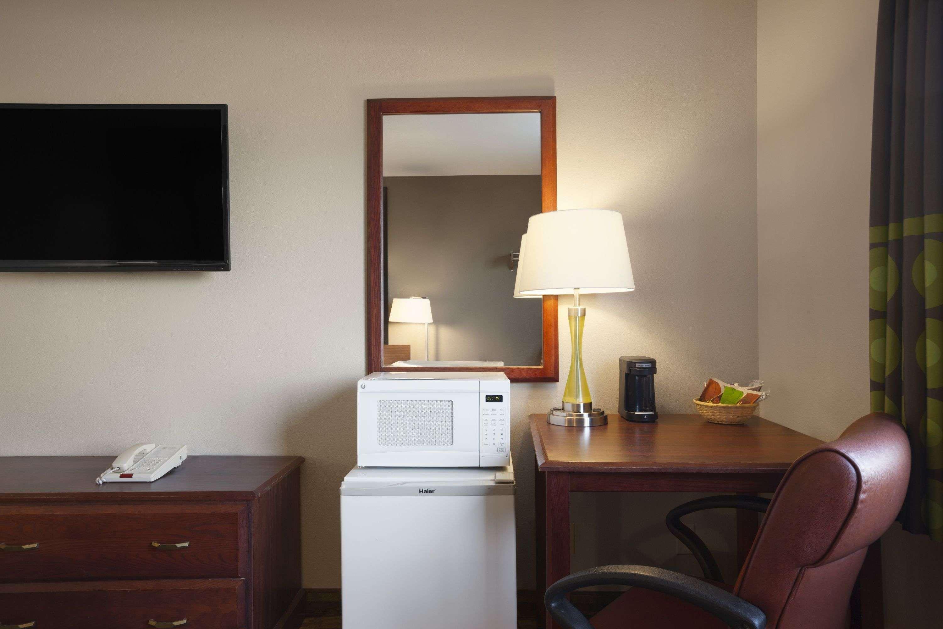 Super 8 By Wyndham Fremont Ne Motel Eksteriør billede
