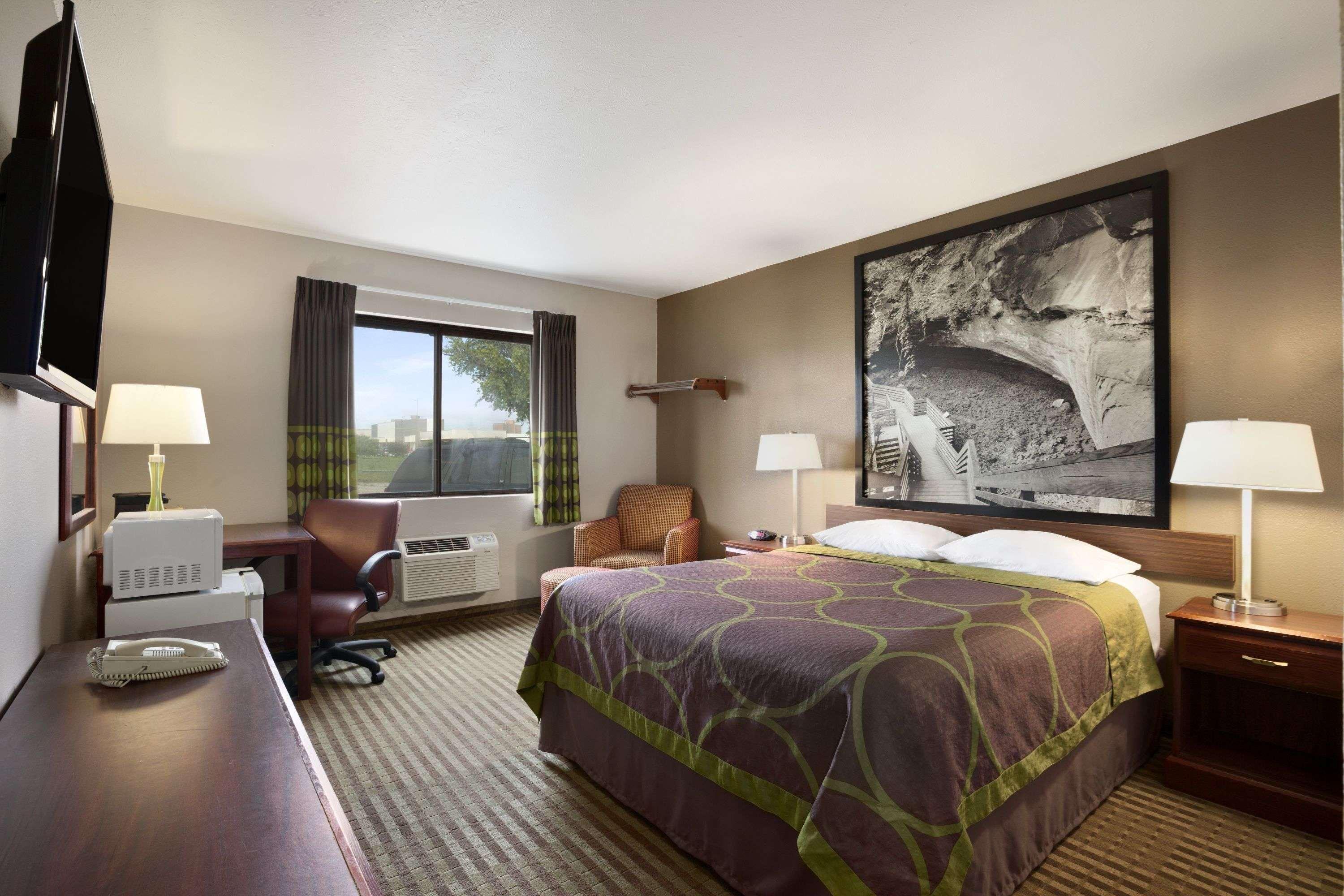 Super 8 By Wyndham Fremont Ne Motel Eksteriør billede