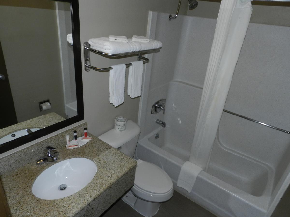 Super 8 By Wyndham Fremont Ne Motel Eksteriør billede