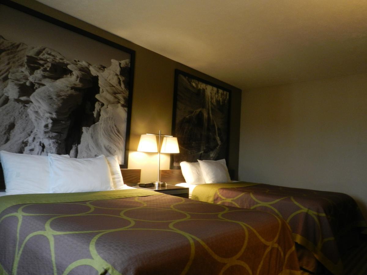 Super 8 By Wyndham Fremont Ne Motel Eksteriør billede