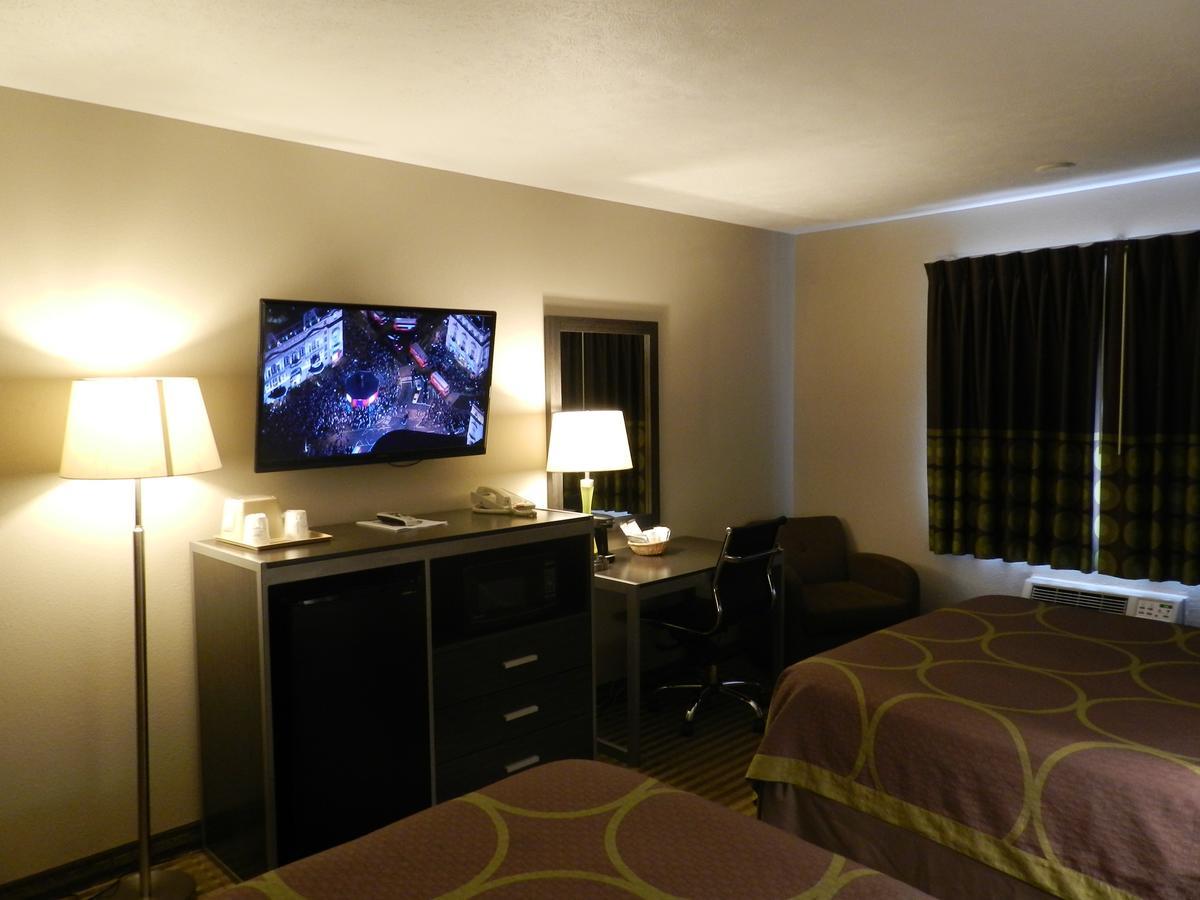 Super 8 By Wyndham Fremont Ne Motel Eksteriør billede