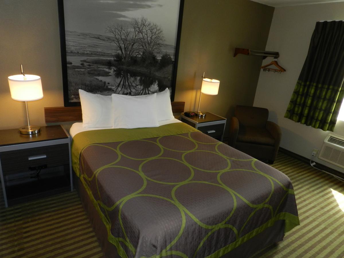 Super 8 By Wyndham Fremont Ne Motel Eksteriør billede